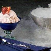 甘肃兰州食品级干冰，生鲜电商运输 酒店饭店创意冒烟菜品必备 干冰效果